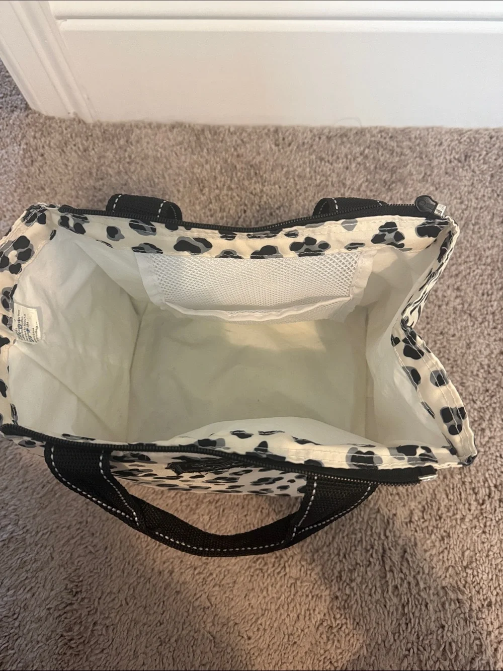 SCOUT Eloise Insulated Lunch Tote Black Gray Leopard Cream